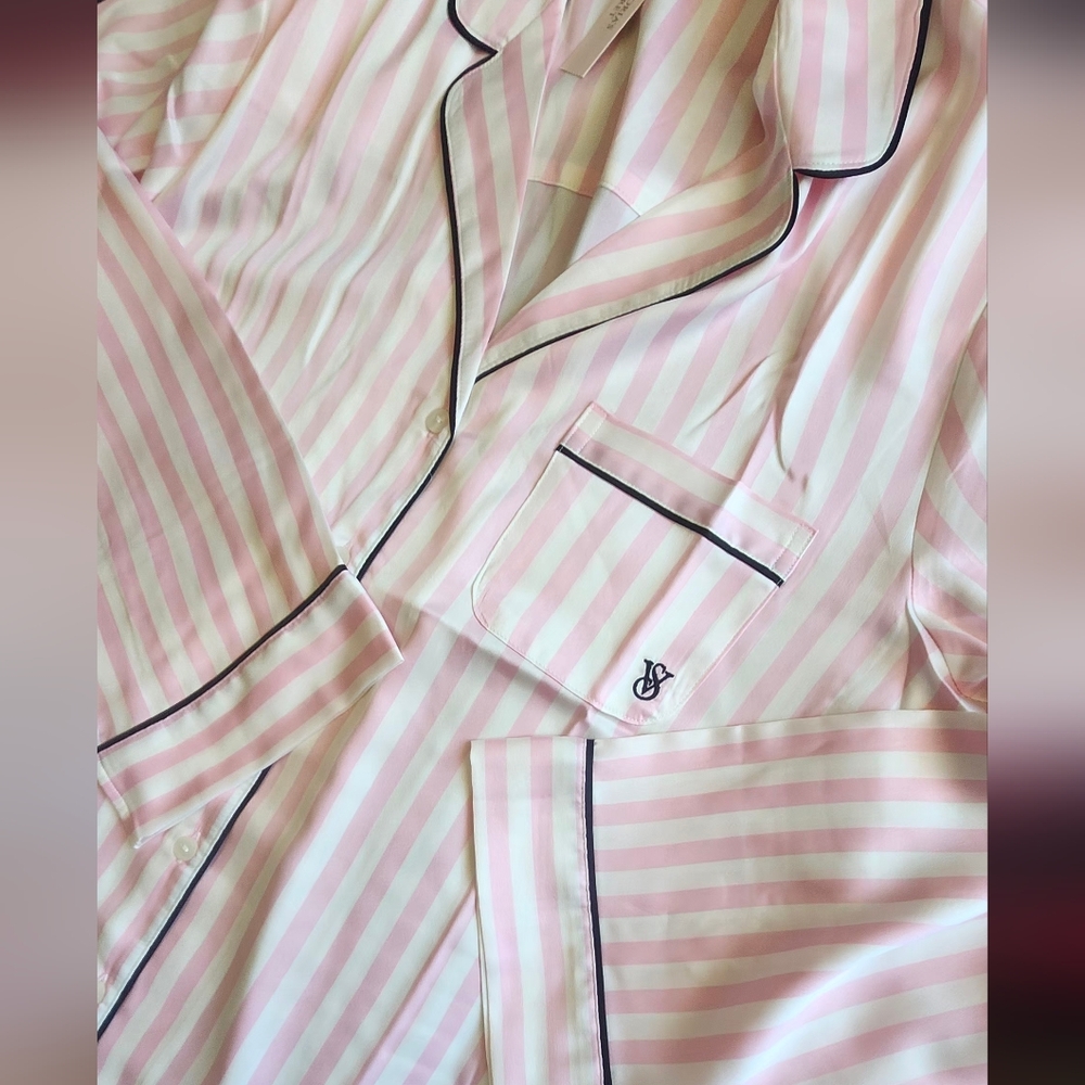 Victoria's Secret Glazed Satin FlyawayTunic Pajama Set Size MEDIUM NWT - Picture 9 of 12